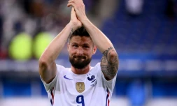 La joie de l'attaquant Olivier Giroud, aprÚs la victoire de la France, 3-0 contre la Bulgarie en match amical, le 8 juin 2021 au Stade de France à Saint-Denis, en guise de préparation pour l'Euro-2020