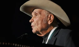 Jake LaMotta, champion de boxe légendaire, lors d'une soirée caritative, le 24 septembre 2012 au Waldorf Astoria à New York