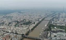 Photo aérienne prise par l'Armée de l'Air française montrant la Seine à Paris 