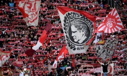 Supporters de Cologne lors d'un match de Bundesliga à domicile contre le Bayern Munich le 16 février 2020