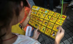 Plusieurs centaines de familles et leurs enfants dans les rues pour manifester leur soutien au mouvement pro-démocratie, le 10 août 2019 à Hong Kong pro-démocratie