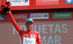 Le Français Rudy Molard nouveau maillot rouge de la Vuelta à l'issue de la 5e étape, le 29 août 2018 à Roquetas de Mar   