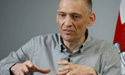 L'opposant bélarusse Sergueï Tikhanovski, lors d'une conférence de presse à Vilnius, le 22 juin 2025