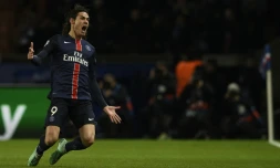 L'attaquant Edinson Cavani inscrit le second but du PSG face à Chelsea en Ligue des champions, le 16 février 2016 au Parc des Princes