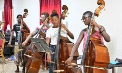 Des membres de la philarmonie d'Odienné, en CÎte d'Ivoire, le 21 mai 2024