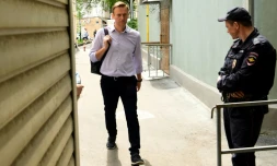 L'opposant russe Alexeï Navalny arrive au tribunal à Moscou, le 15 mai 2018