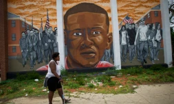 Freddie Gray représenté sur une fresque murale dans un quartier de Baltimore, dans l'est des Etats-Unis, le 22 juin 2016