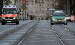 Une ambulance et une voiture de police à Augsburg en Allemagne, le 25 décembre 2016