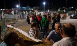 Blocage par les agriculteurs de la bioraffinerie Total de La Mède à  Chateauneuf-les-Martigues(Bouches-du-Rhône), le 10 juin 2018