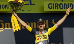 Le Belge Wout van Aert vainqueur de la 20e étape du Tour de France, un contre-la-montre de 30,8 km entre Libourne et Saint-Emilion, le 17 juillet 2021