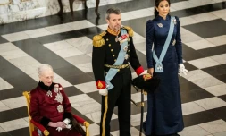 La reine Margrethe II du Danemark, le prince héritier Frederik X et son épouse, la princesse Mary, au palais de Christiansborg, le 3 janvier 2024 à Copenhague