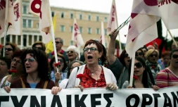 Manifestation contre la réforme des retraites à Athènes, le 8 mai 2016