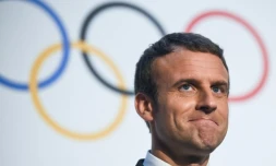 Emmanuel Macron au musée olympique à Lausanne le 10 juillet 2017, à la veille de la présentation de la candidature de Paris pour les JO-2024