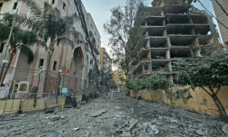 Vue de bâtiments détruits après une frappe aérienne israélienne dans la banlieue sud de Beyrouth, le 4 avril 2026 