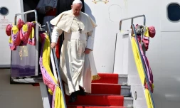 Le pape François à son arrivée à l'aéroport international de Don Mueang, le 20 novembre 2019 à Bangkok, en Thaïlande