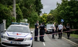 La police bloque une rue d'Avrillé, dans le Maine-et-Loire, où un détenu en cavale a été retrouvé et interpellé le 4 juillet 2023