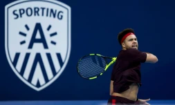 Le Français Jo-Wilfried Tsonga face à l'Argentin Diego Schwartzman en finale du tournoi d'Anvers, le 22 octobre 2017