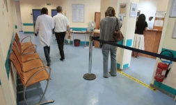 Le nombre d'interruptions volontaires de grossesse (IVG) a diminué de 3,9% en 2015 à 218.100 en France