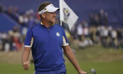 L'Anglais Ian Poulter, vainqueur de l'Américain Dustin Johnson lors de la Ryder Cup, le 30 septembre 2018 à Saint-Quentin-en-Yvelines
