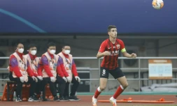 Le Brésilien Oscar, le joueur vedette du Shanghai SIPG, lors d'un match contre le Jiangsu Suning, le 2 novembre 2020 à Suzhou