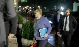 Angela Merkel arrive à des pourparlers avec des membres d'un potentielle coalition à Berlin le 15 novembre 2017