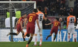 L'attaquant bosnien Edin Dzeko et ses coéquipiers exultent après son but pour l'AS Rome face au Shakhtar Donetsk, le 13 mars 2018 au stade olympique