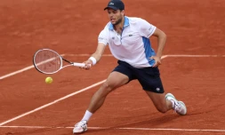 Grégoire Barrère opposé au Japonais Daniel Taro à Roland-Garros, le 22 mai 2022 