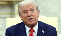 Le président américain Donald Trump s'exprime dans le bureau ovale de la Maison Blanche, à Washington, le 9 octobre 2025
