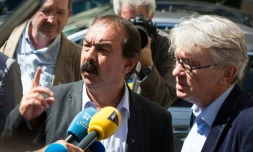 Philippe Martinez (CGT et Jean-Claude Mailly (FO) après leur rencontre avec le ministre de l'Intérieur Bernard Cazeneuve le 22 juin 2016