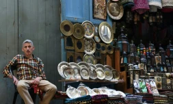 Un vendeur de rue au Caire, le 24 octobre 2016.