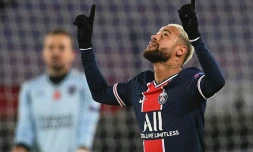 La joie de l'attaquant brésilien du Paris Saint-Germain, Neymar, après son but marqué contre Basaksehir Istanbul, lors de leur match de Ligue des Champions, le 9 décembre 2020 au Parc des Princes