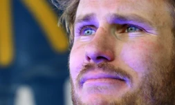 Le navigateur français, Francois Gabart, à son arrivée à Brest, le 17 décembre 2017, après avoir largement battu le record du tour du monde en solitaire