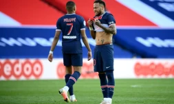 Les attaquants du PSG Kylian Mbappé et Neymar lors du match perdu contre Lille, le 3 avril 2021 au Parc des Princes