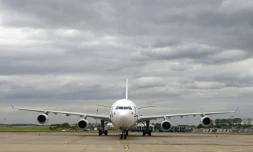 Tous les syndicats représentatifs de l'aviation civile appellent à la grève les 3, 4 et 5 juin pour demander l'arrêt des baisses d'effectifs