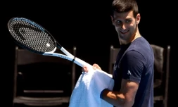 Le Serbe Novak Djokovic lors d'une séance d'entraînement pour l'Open d'Australie, le 12 janvier 2022, à Melbourne