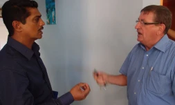 Lundi 2 mai 2011 : table ronde autour des carburants (photo: Mounice Najafaly)