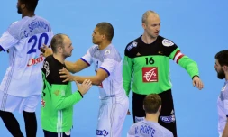 Les handballeurs français à la fin de leur match de l'Euro perdu contre la NorvÚge, le 27 janvier 2016 à Cracovie