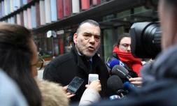 L'avocat Frank Berton, qui représente la famille de la victime Sophie Lionnet, s'exprime devant les journalistes le 20 mars 2018 à Londres