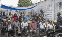 Le Staff Benda Bilili réuni pour une répétition à N'Djili, à Kinshasa le 11 août 2021