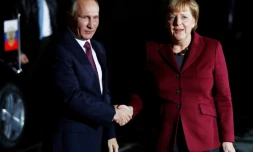 La Chancelière allemande Angela Merkel et le président russe Vladimir Poutine, le 19 octobre 2016 à Berlin
