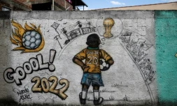 Un graffiti à la gloire de Vinicius Junior près de la maison familiale du joueur dans le quartier de Sao Gonçalo, à Rio de Janeiro, le 23 mai 2023