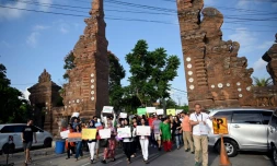 Des manifestants participent à la journée d'action contre le réchauffement climatique, le 20 septembre 2019 à Sanur, sur l'ßle de Bali (Indonésie)
