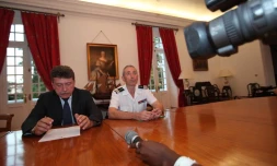 Vendredi 27 Mai 2011

 Conférence de presse du préfet de région Michele Lalande et du  colonel commandant  de la gendarmerie de la réunion philippe  le Mouêl