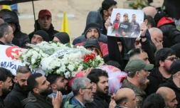 Les funérailles des trois journalistes libanais, le 29 mars 2026 dans la banlieue sud de Beyrouth, tués la veille dans une frappe israélienne sur le sud du Liban