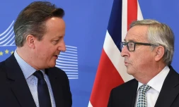 Le Premier ministre britannique David Cameron et le président de la Commission européenne Jean-Claude Juncker à Bruxelles le 16 février 2016