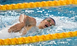 Le Français Léon Marchand, vainqueur de la finale du 200 m 4 nages, lors de l'étape de Shanghai de la Coupe du monde en petit bassin, le 19 octobre 2024