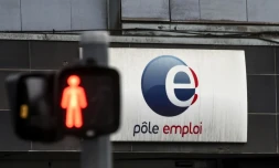 Le logo Pôle emploi le 5 mars 2018 à Lille
 