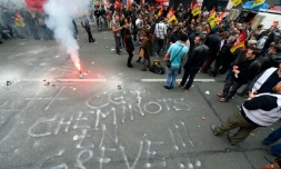 Des cheminots en grève manifestent à Paris le 6 juin 2016