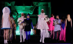 Défilé hommage à Pierre Cardin au Bourget, près de Paris,  28 janvier 2022