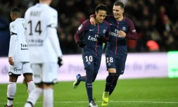 Neymar et Giovani Lo Celso lors d'un match avec le PSG face à Dijon, le 17 janvier 2018 au Parc des Princes